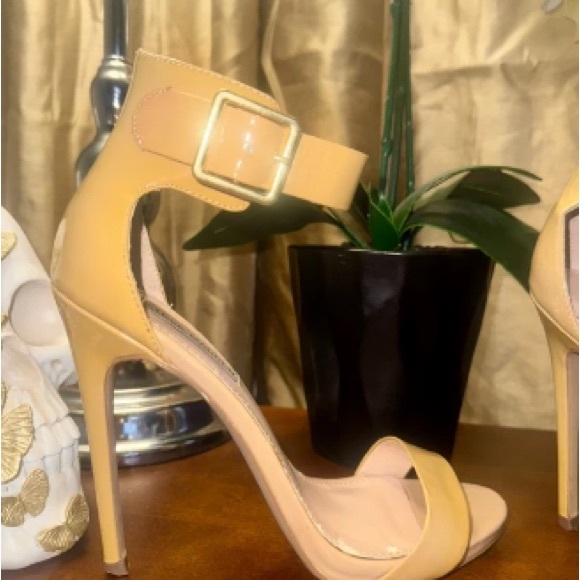 None Shoes - Chic Tan High Heel Sandals